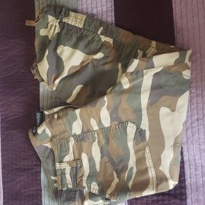 I•N•C Capri Cargo Pants